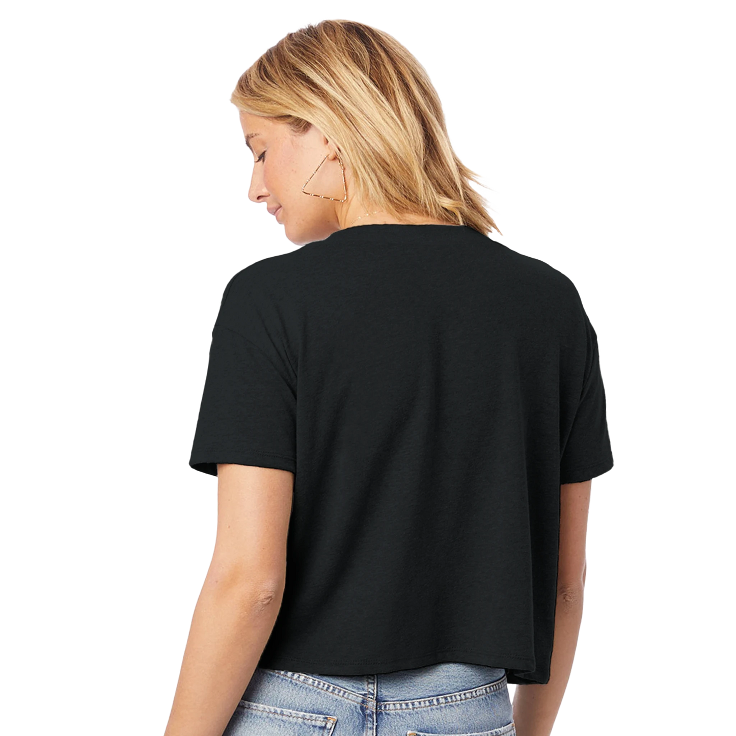 Person wearing a black t-shirt with a tree graphic design with ''OZYLY'' and clock watch