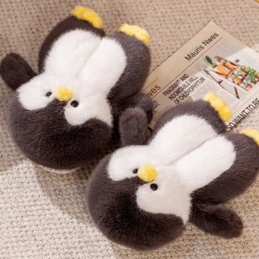 Jolies petites chaussures à semelles souples et moelleuses en forme de pingouin